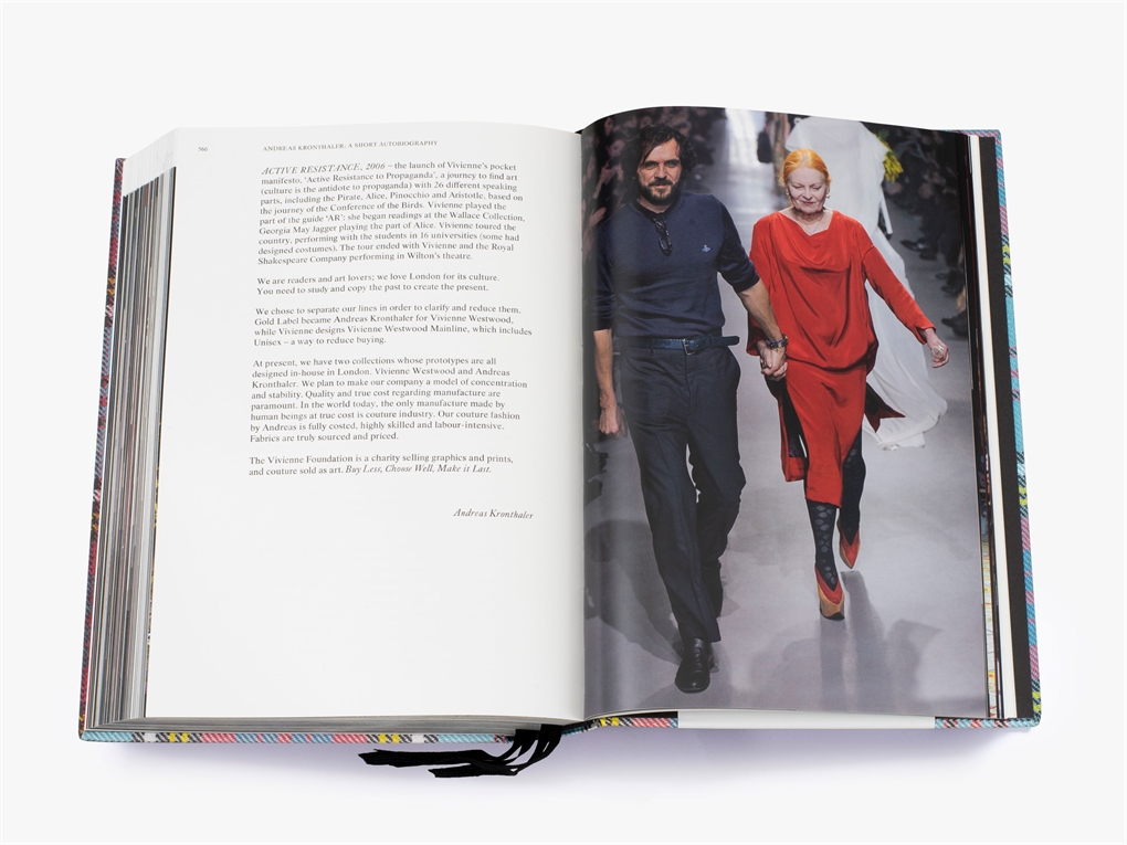 THAMES & HUDSON Vivienne Westwood Catwalk book